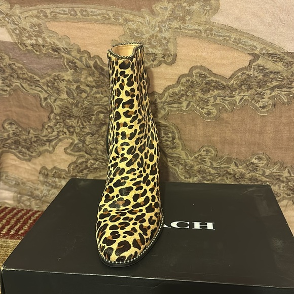 Coach Drea Bead Chain Leopard Bootie size 10 - Picture 2 of 4